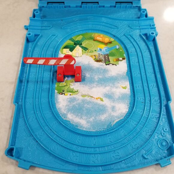 Thomas & Friends Take-n-play Tote-a-Train Playbox - Picture 9 of 10